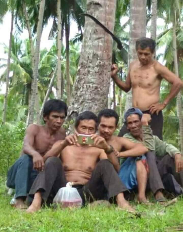 Pada Nonton Apaan Ya ..🤣