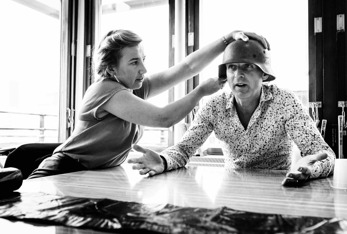 CCOLSINGEL 65 Theater over vaders &amp; zonen met Bombardement als vertrekpunt. Te zien in monumentale loods. Bestel nu snel kaarten: onderwaterproducties.nl. Foto <a href="/FredErnstPhoto/">Fred Ernst</a> <a href="/WIJkcoop010/">WIJkcoöperatie010</a> <a href="/SODM010/">MaasbruggenRdam1940</a> <a href="/MuseumRotterdam/">Museum Rotterdam</a> <a href="/Rotterdamevents/">Rotterdam events</a> <a href="/PortOfRotterdam/">Port of Rotterdam Authority</a>