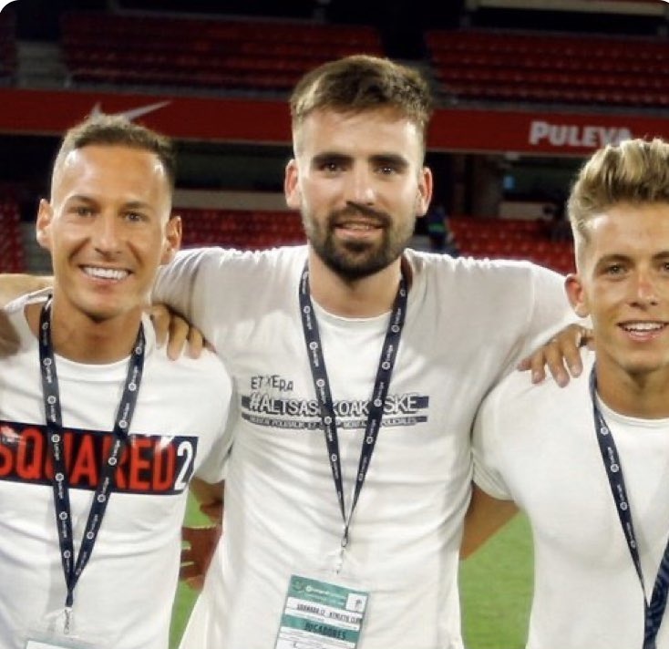 ‼ Azkenean @GranadaCdeF taldeak Unai Etxeberria kaleratzea erabaki du #AltsasukoakASKE kamiseta eramateagatik. Hau onartezina da, salatu dezagun!!

Besarkada handi bat <a href="/13unai/">Unai Etxebarria</a>, zurekin gaude!!