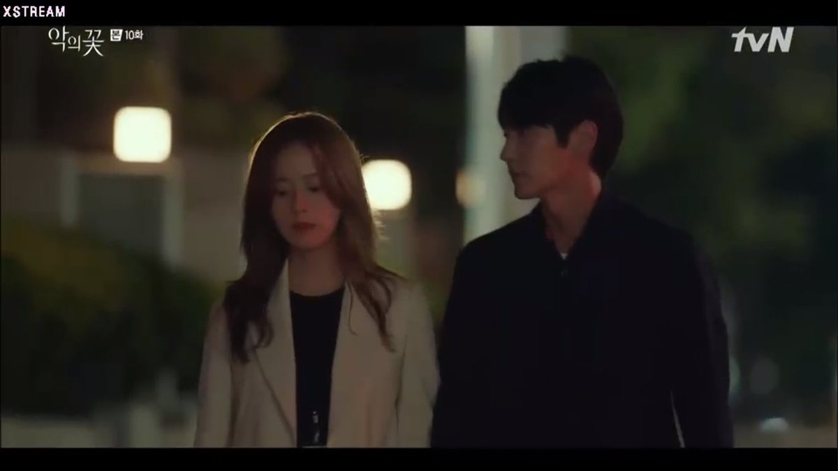 Ofcourse things still arent the same as it was and he knows it. They really need to talk about it soon. But I love how Hyunsoo is the reason why loads of burden have been lifted off of Jiwon.  #MoonChaeWon  #LeeJoonGi  #FlowerOfEvil