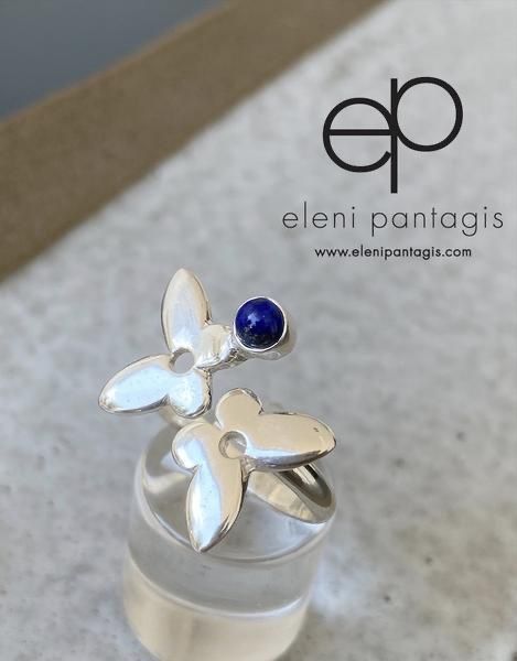 Butterfly ring silver with blue lapis gemstone adjustable butterfly ring 

#silverring #butterfly #butterflyring #handmade #handmadering