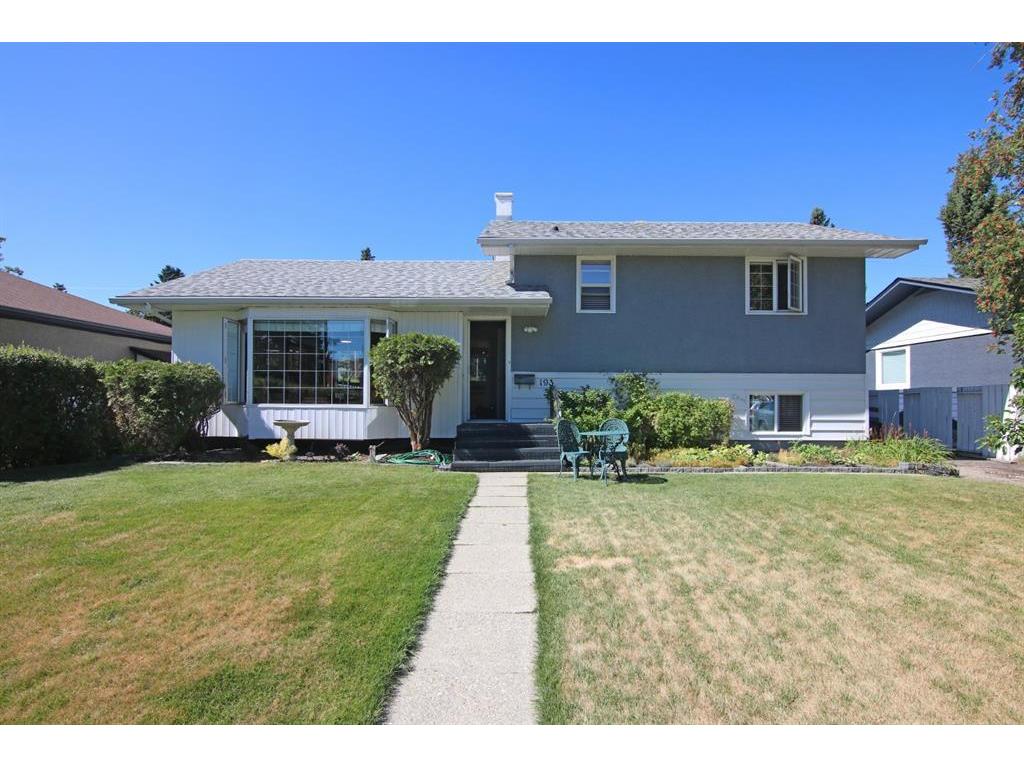 KirbyCox's tweet photo. Do you know someone looking for a great #property in #Calgary?   #realestate https://t.co/oWq1i9sWM4 https://t.co/NGHPI3GYoF