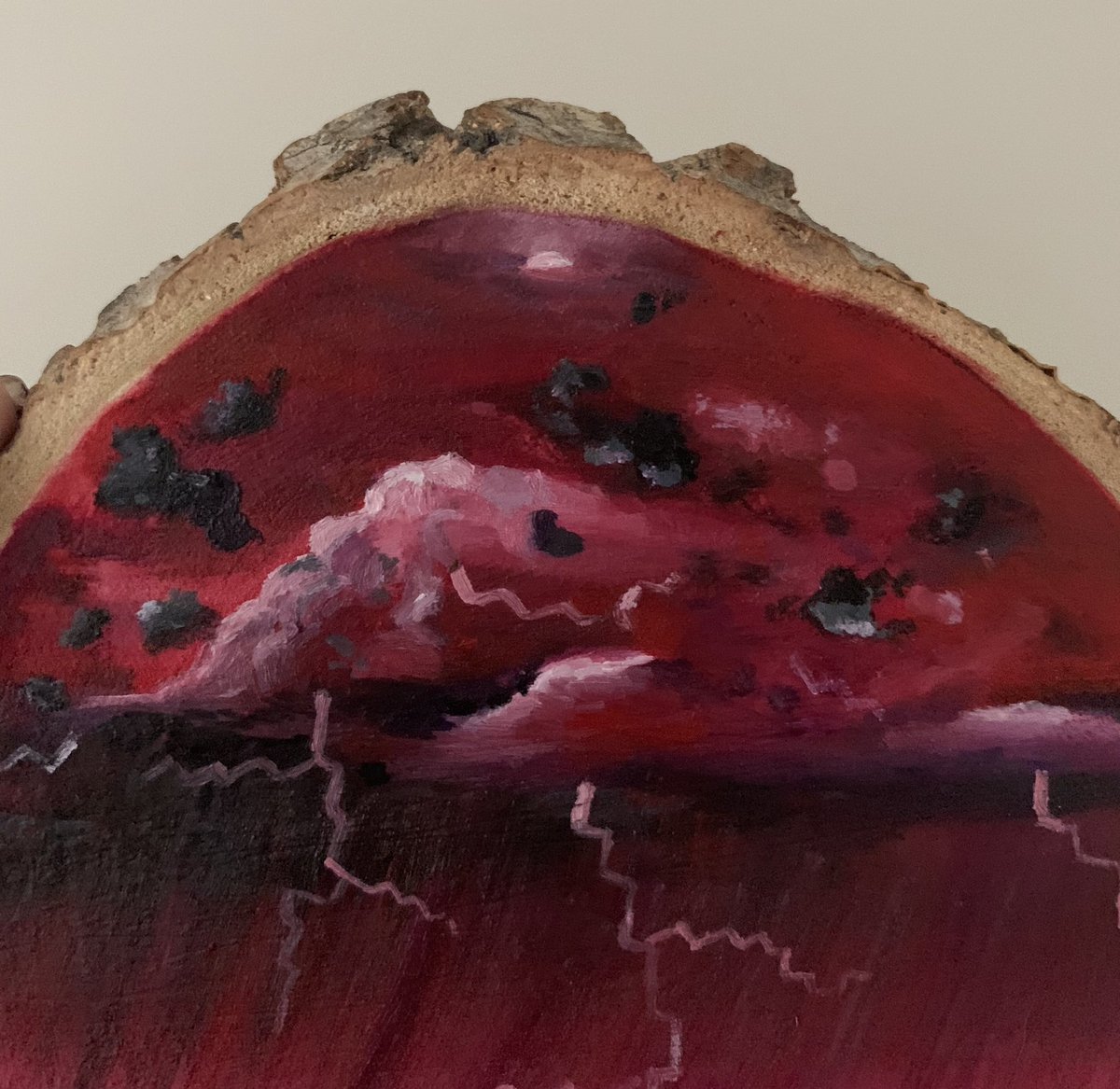 The complicated feeling of love and heartbreak
Oil on wood
🥺❤️💔