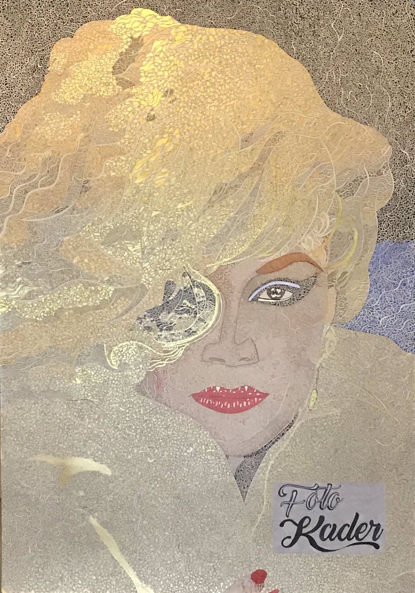 “Hepimizin Portresi” 
Kadına şiddetin en yaldızlı ve en acılı ismi Bergen ve tüm şiddet maduru kadınların anısına. 
70x100 Kağıt üzerine bin türlü boya. Ağustos 2020