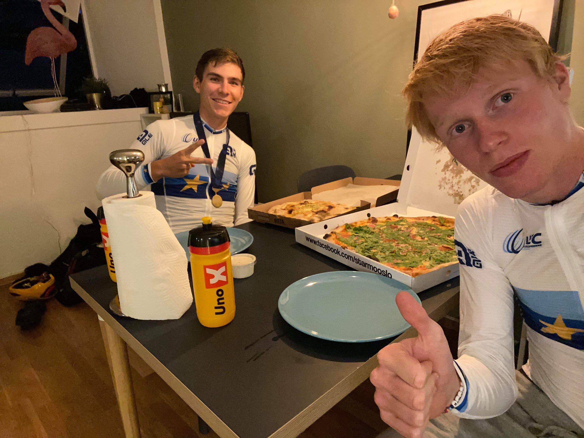 Egc1Hk7WoBQp5A3?format=jpg&name=large