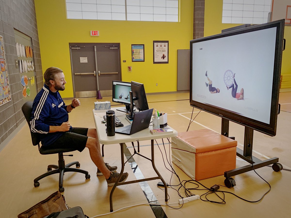 Tres Volcanes teachers doing what they do best...teach!! Their tech setup is looking pretty cool, too! #3VHeat <a href="/ABQschools/">Albuquerque Public Schools</a> <a href="/apsITguy/">C Lucas Gutierrez</a> <a href="/EdTechAPS/">APSEdTech</a>