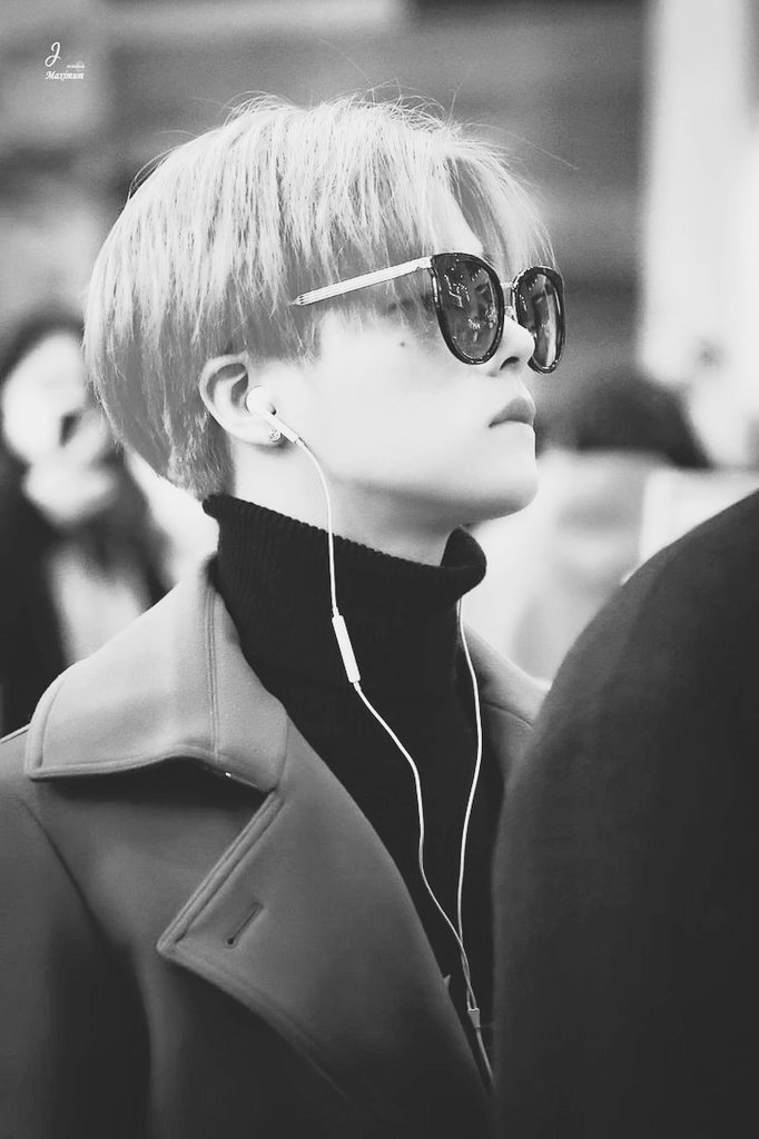 AROUNDLUXE's tweet image. ㅤㅤㅤ❰❬  𝙔𝙤𝙣 𝙂𝙚𝙤𝙣𝙜.*
ㅤㅤㅤㅤㅤㅤ
ㅤㅤㅤㅤ      ∎ ⨟ OC. ▰
ㅤㅤㅤ∎ ⨟ open to plots. ▰ 

ㅤㅤ  ❪ ❝ 𝘋𝘰 𝘦𝘱𝘪𝘤 𝙎𝙃𝙄𝙏 ❞ ❫

ㅤㅤㅤㅤ  ㅤ↻ + ♡