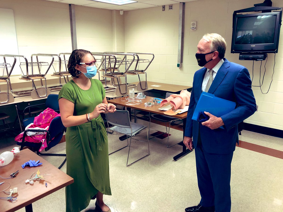 UToledoCHHS's tweet photo. Thank you @UTPresident for visiting CHHS today and taking the time to meet our faculty &amp; students and partnering on a vision for the future of the college and university! #UToledo #UTCHHS #FuelingTomorrows 🚀 https://t.co/nnyxQTNmqi