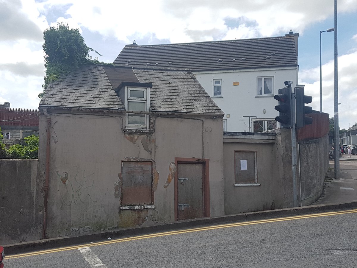 another old cottage derelict & crumbling in Cork, sadly this one is up for demolition, we should do everything to retain the character of the building stock we have, celebrate our heritage while providing homes for everyone #not1home  #herigage  #homeless  #regeneration  #respect
