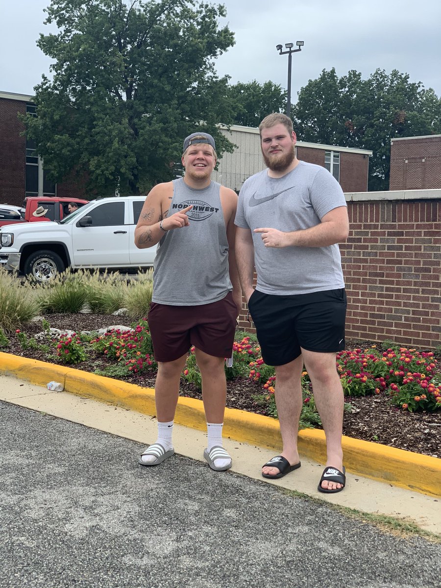 T88Preston's tweet photo. Best room mate a guy could ask for but better yet and amazing guy and a great player canโt wait to see what you do best of luck to one of my best friends. #brothers4life #neoproduct #inthetrenches #Family #rownorserow https://t.co/iFB11UtooO