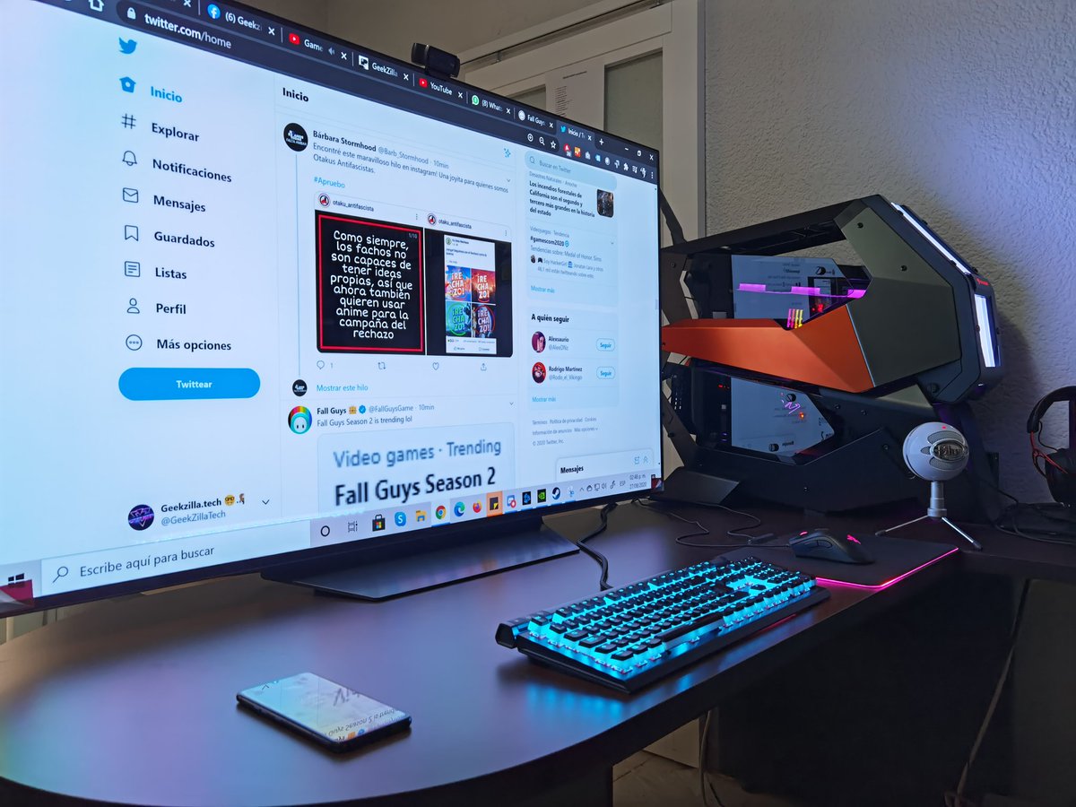 soyeltiogeek's tweet photo. Vean este bello setup que tenemos para el stream de mañana en @GeekZillaTech.
@LGMexico #OLED #BX55 #4K #HDR
@intel_la #Corei910900K
@NVIDIAGeForceLA #RT2080Ti
@AORUS_LATAM #Z490Master
@cougargaminglt #Conquer2
@HyperXLatam #CloudAlphaS + #AlloyElite2
@BlueMicrophones #SnowBall https://t.co/i2NynckqWJ