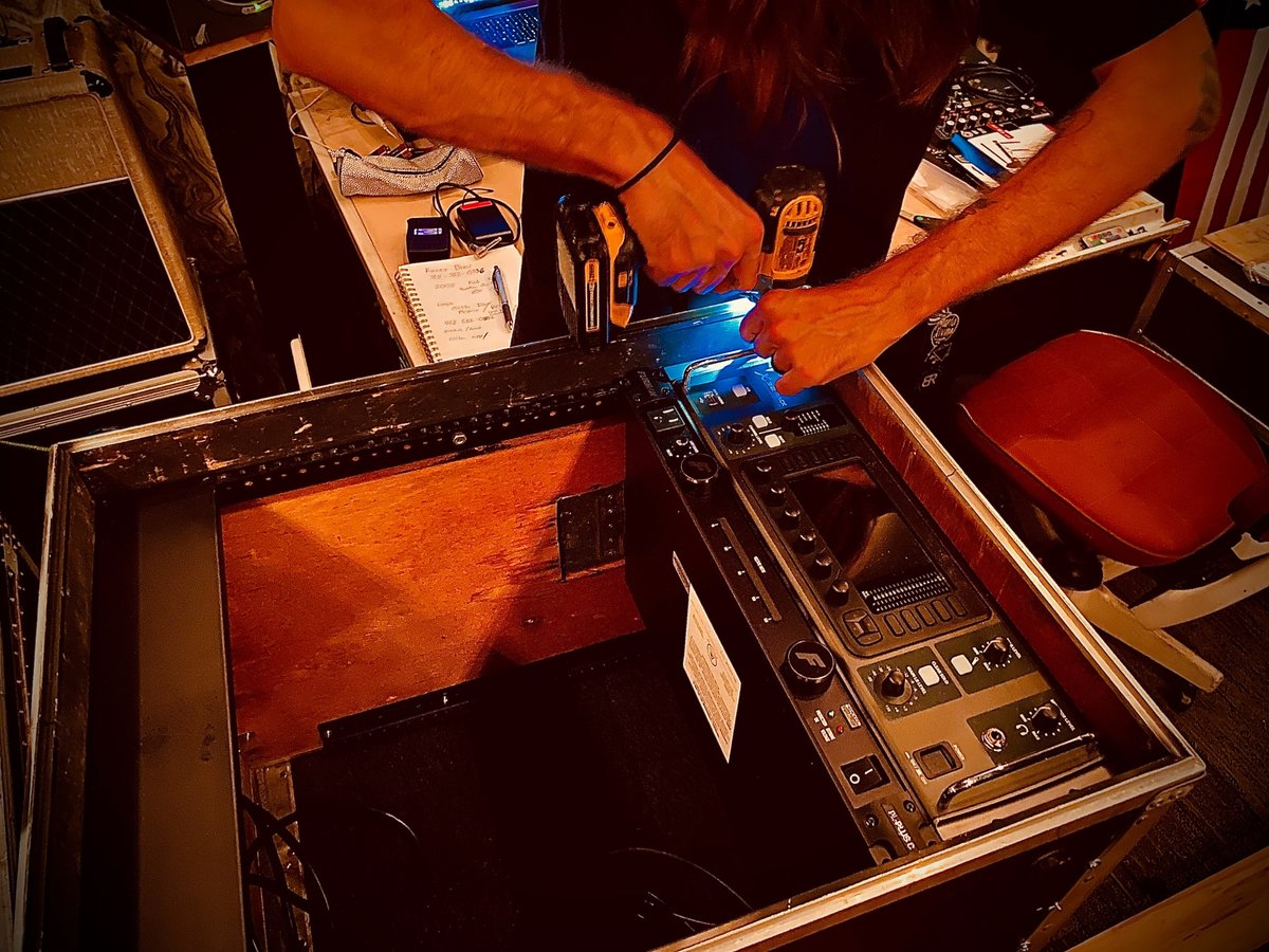 nrwhlmusic's tweet image. Building cool things with the homies. 

#nrwhl #iem #iemsystem #icanhearyourvoice #icanfinallyhear #clarity #vocalclarity #inears #x32 #x32rack #shureiem #shurepsm300 #shuremicrophones #shure #backingtrack #808 #808mafia #808s