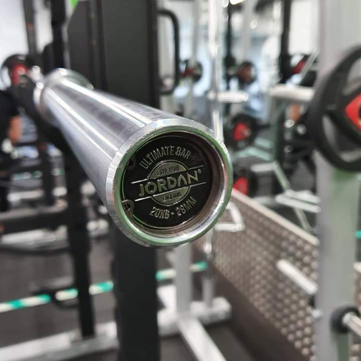 EFBorough's tweet image. We have reopened with brand new Jordan Ultimate Olympic bars. These are beautiful high quality lifting bars with hardened chrome finish and 8 needle bearings. Why not book a visit today and meet our friendly team of knowledgeable trainers #safeexercise @jordanfitnessuk