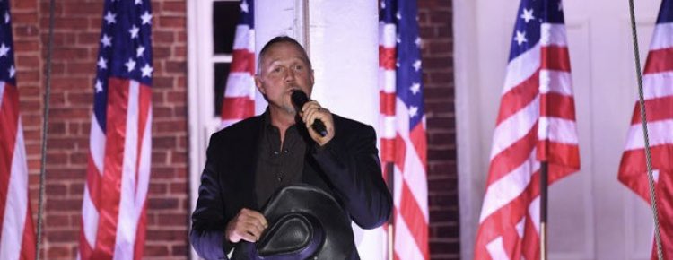 Dohodog's tweet photo. @TraceAdkins Thank you🇺🇸 https://t.co/S4cpEGriat