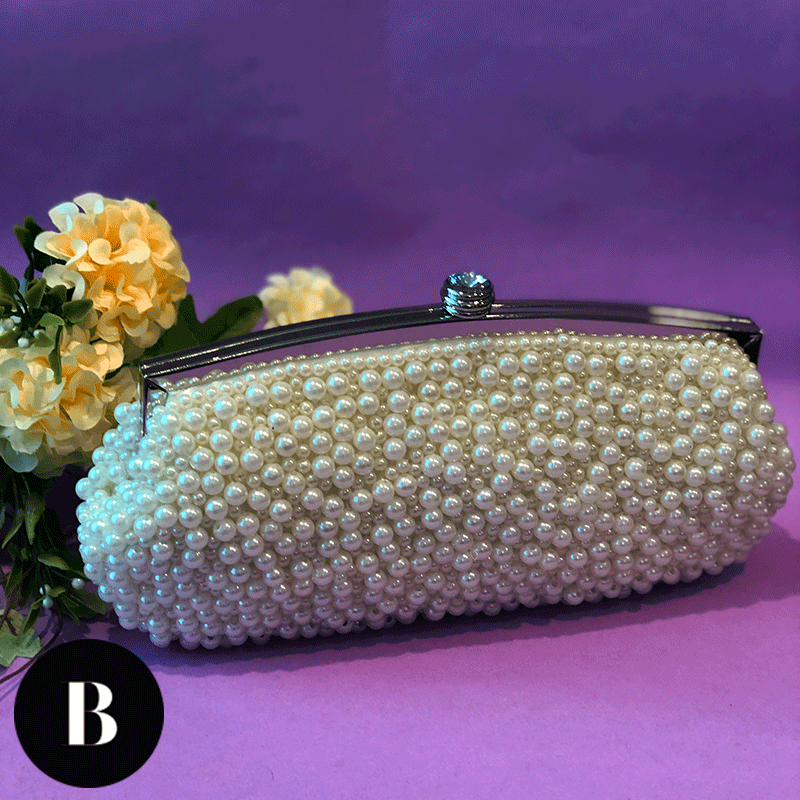 EXPONOVIA's tweet photo. ¡Luce chic y glamourosa en tu gran día con este encantador cluch! Encuentra los mejores diseños en accesorios nupciales para tu gran día en la tienda en línea de https://t.co/Rwz4O1mz7V 👉 https://t.co/Z6cUMJLsIK. ¡Envió gratis a toda la República Mexicana! 😍❤️🚛👰🤵✨ https://t.co/InsxJAvZEc