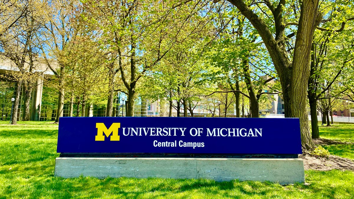 The University of Michigan has again been named the #️⃣1️⃣ public university in the United States, according to <a href="/NicheSocial/">Niche</a>'s new 2021 rankings: myumi.ch/LENed
