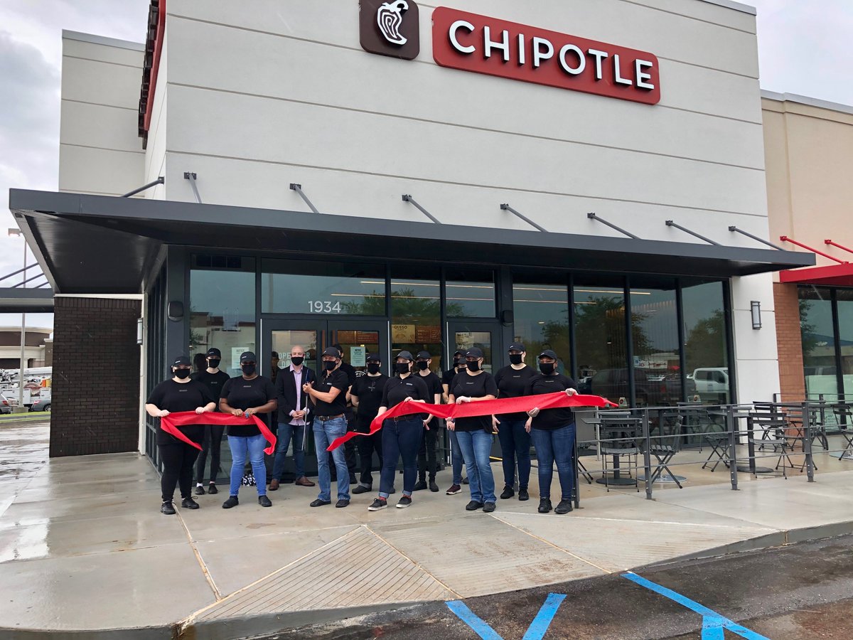 StirlingProp's tweet photo. Welcome @ChipotleTweets to #HammondSquare!
Check out the latest update from Grady Brame, Stirling Properties Executive Vice President, on @HomeGoods @MichaelsStores @FirestoneTires and more:
https://t.co/sMNGJUJ1VY https://t.co/KxEk0em43Q