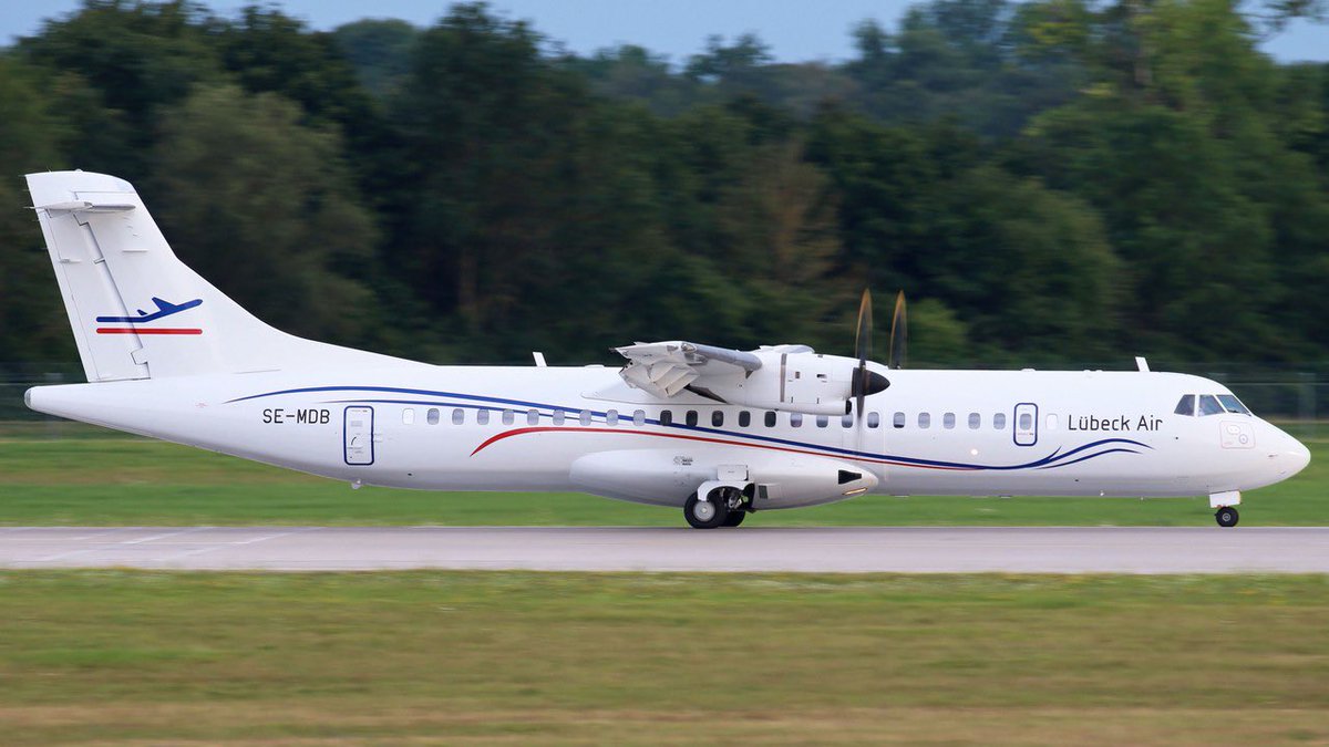 flight_report's tweet photo. [Récit de vol] Un excellent vol sur #Alsieexpress 🇩🇪 entre @MUC_Airport et Lübeck à bord d’un @ATRaircraft 72-500 :

Cabine très agréable et spacieuse, équipage courtois et collation qualitative. Une belle découverte.

✈️ https://t.co/sDv5QY5a7I https://t.co/7m9h2V7tKg