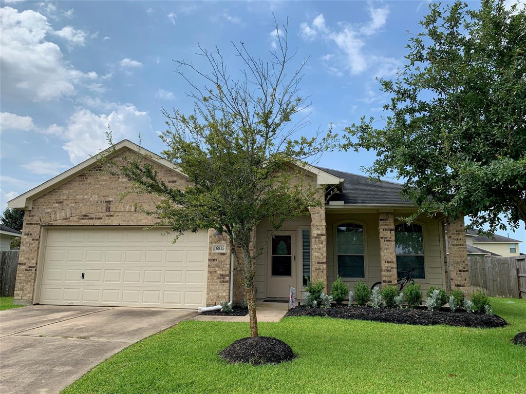 CrazyBead's tweet photo. New Listing! $1,750.00, 3BR, 2BA, 16915 Green Star Lane, CYPRESS, TX 77429, Full Details https://t.co/0xqdPFtHK6 https://t.co/dl9EQK2SYY