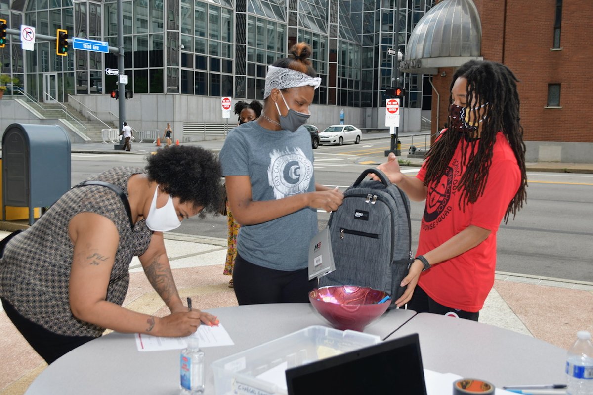 CityHighPgh's tweet image. 9th GRADE PICKUP FOR BACKPACKS &amp;amp; ALL GRADE LEVEL LAPTOP AND MATERIALS ARE UNDERWAY!
Don’t forget! Today, Thursday, August 27th until 4 p.m. and tomorrow from 8 a.m. to 2 p.m. are your last days for laptops and materials pickup. #CityHigh2021 #welcomeback #livestreamlearning