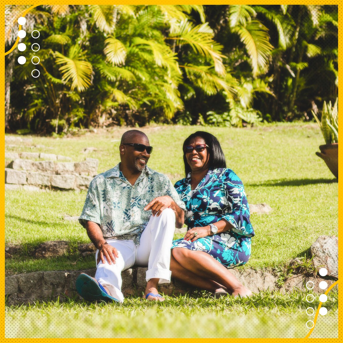 Purezaprod's tweet photo. Mais do que só registrar uma imagem, uma fotografia tem a missão de registrar um momento, uma emoção, uma ideia, uma amizade, um amor. Fotos como a do seu Paulo e da dona Célia são muito mais do que só uma imagem, são a representação de uma história ❤️ https://t.co/mIgsjQGmbS