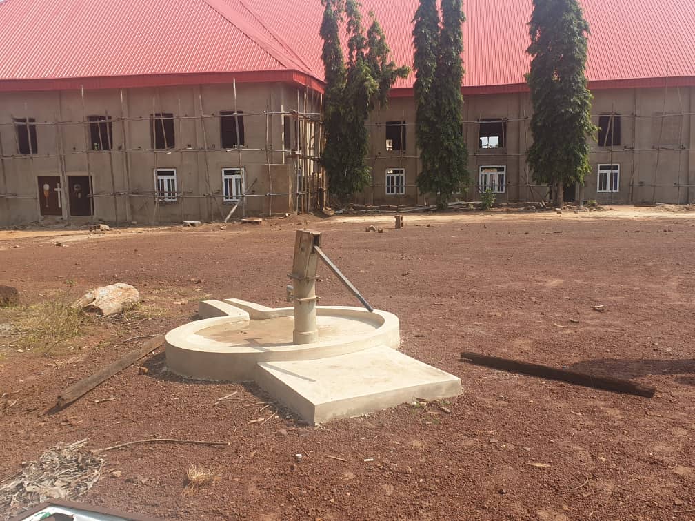 southsaharan's tweet photo. Renovation of Hand Pump Borehole St. Patrick Parish, Neke, Isi Uzo under Global Environment & Technology Foundation ( GETF Rain) @CocaCola @Coal_City @GlobalEnvirons
#SSDOProgram
#WASH
#BoreholeRenovation https://t.co/ILBqYADsqs