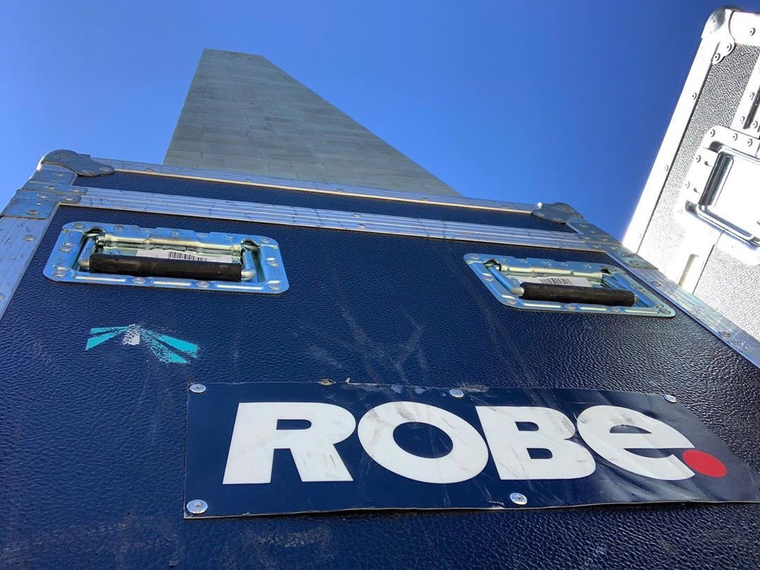 TheRobeWay's tweet photo. Lighting up the Bunker Hill Monument in Boston with Kyle Stetson & a rig of @Robelighting #MegaPointe & #LEDBeam1000 luminaires supplied by Port Lighting Systems in honor of the 100th Anniversary of the ratification of the 19th Amendment ensuring the rights of Women to vote. https://t.co/7i6LVycLMs