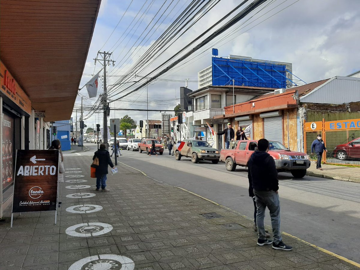 MultigremialN's tweet photo. Transportistas en Los Ángeles manifestándose pacíficamente por No+Violencia y con mas energías que nunca de seguir, !Sigamos así! 👌📢📢

@PymemadBiobio @CCOMERCIOLA @JorgeguzmanA @gorebiobio  @RedBiobio

#NoMasViolencia https://t.co/6M0ofHGkQP