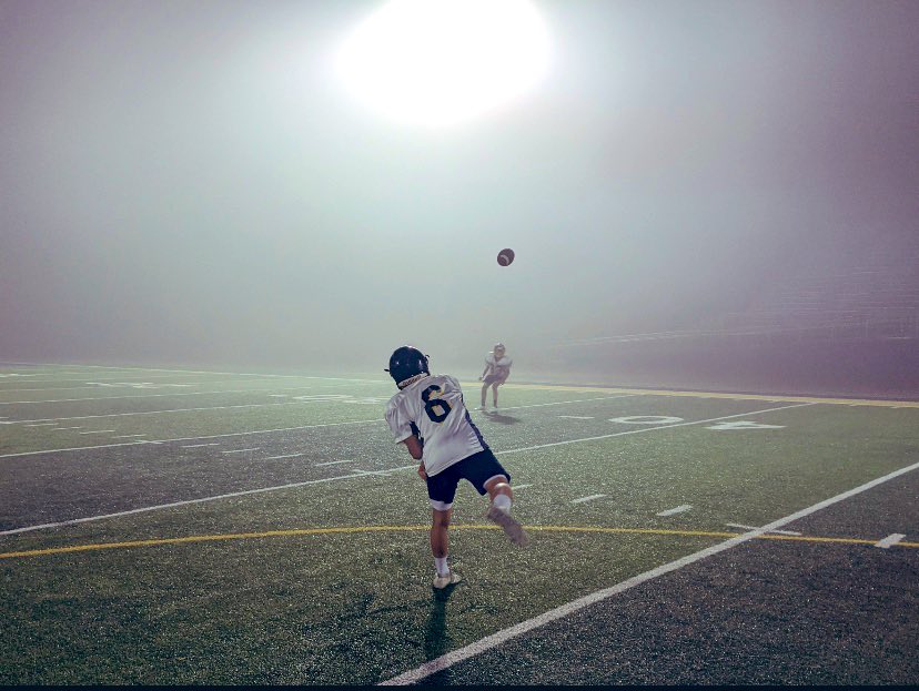 AlexPitsch6's tweet photo. 1 Day till Kickoff🔥
@_MonroeFootball @CoachBentley2 #Hornets #Football https://t.co/YrGbEVrIJi