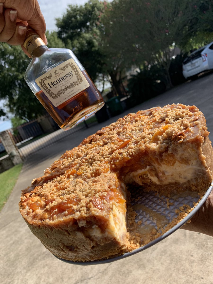 Hennessy Peach Cobbler Cheesecake. Grown folk business.