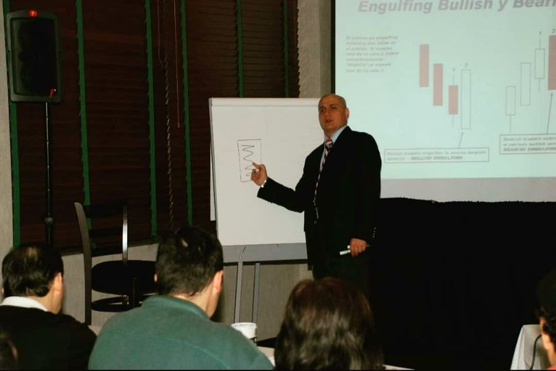 VantanaEdu's tweet photo. New York City 
Aprender sobre el #MercadoDeValores utilizando #AnalisisTécnico #DerivadosFinancieros #CallAndPut
#SeminariosdebolsaEnEspañol
#VantanaEducation https://t.co/WSuVk6zj0P