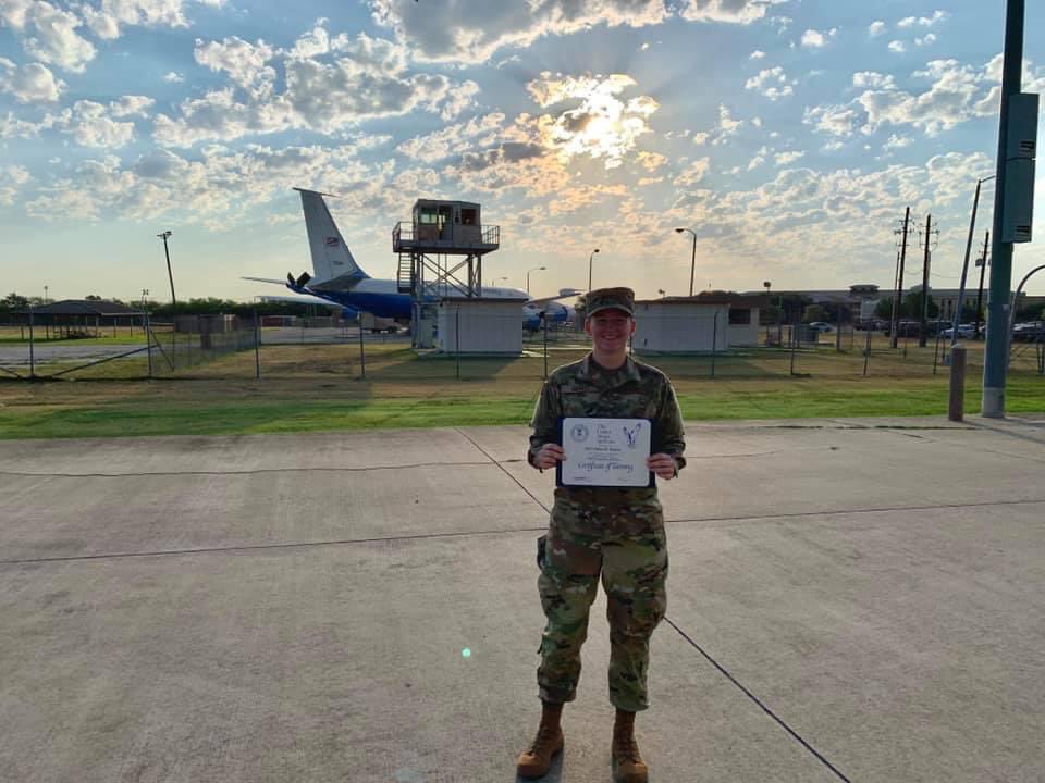 EmoryHenry_WBB's tweet photo. Excited for Chloe Harris, 2019 E&amp;H WBB graduate, as she recently graduated from technical training &amp; will now be heading to Okinawa, Japan to serve as a contracting specialist! In June, Chloe finished basic training for the Air Force in San Antonio, TX and became a US Airman. https://t.co/vLwasmzvOf