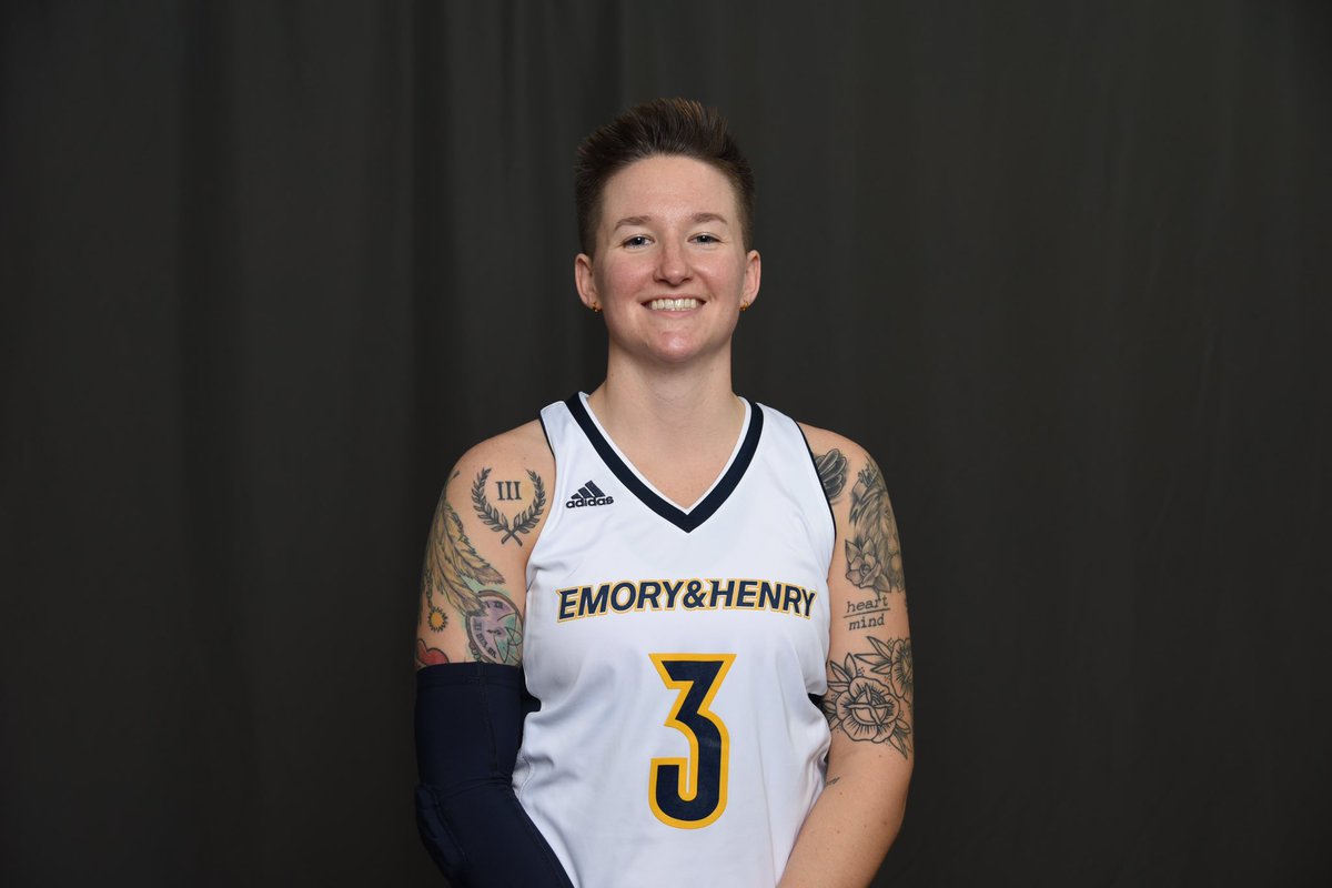 EmoryHenry_WBB's tweet photo. Excited for Chloe Harris, 2019 E&amp;H WBB graduate, as she recently graduated from technical training &amp; will now be heading to Okinawa, Japan to serve as a contracting specialist! In June, Chloe finished basic training for the Air Force in San Antonio, TX and became a US Airman. https://t.co/vLwasmzvOf