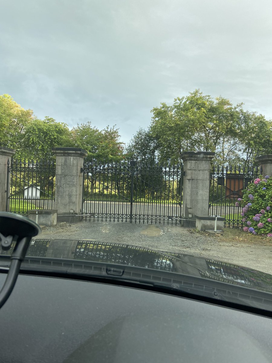 PowerhousePR's tweet image. Hmmmm.
#presentview
#LockedIn