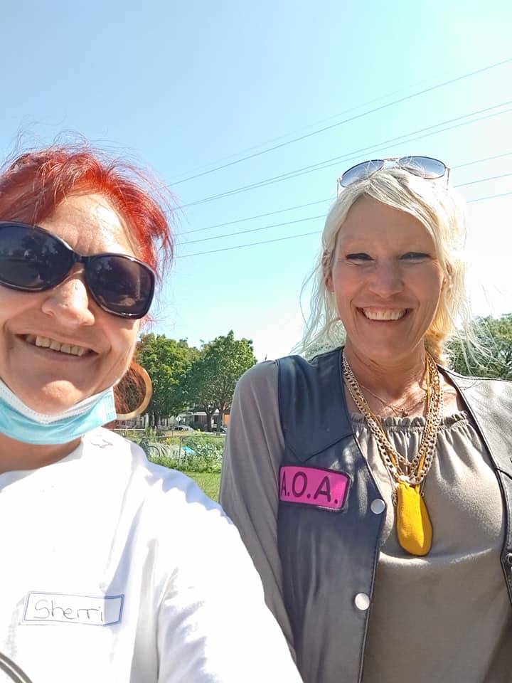 Proof_2ourYouth's tweet photo. We were happy to discuss the facts and progress of going back to school with trustee from Ward3 Maria Felix Miller at the Grand opening for AOA Angels of Awareness Meet and Greet Powell Park Subject was Anti-Bullying 
Great turn out, happy to Support them fully @angelsofawareness https://t.co/qXFaeSQmJ6