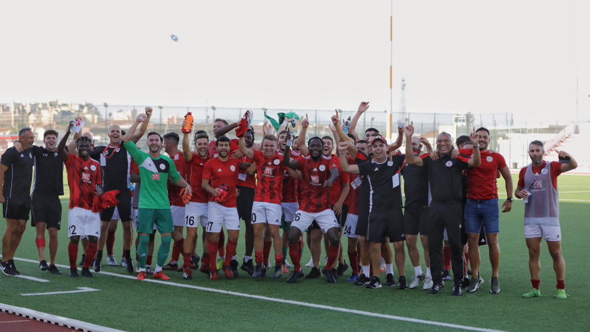 LincolnRedImps's tweet photo. 📸Celebrating our victory...

@Black_And_Burst #UEFAEuropaLeague https://t.co/tzjO7sDNDH