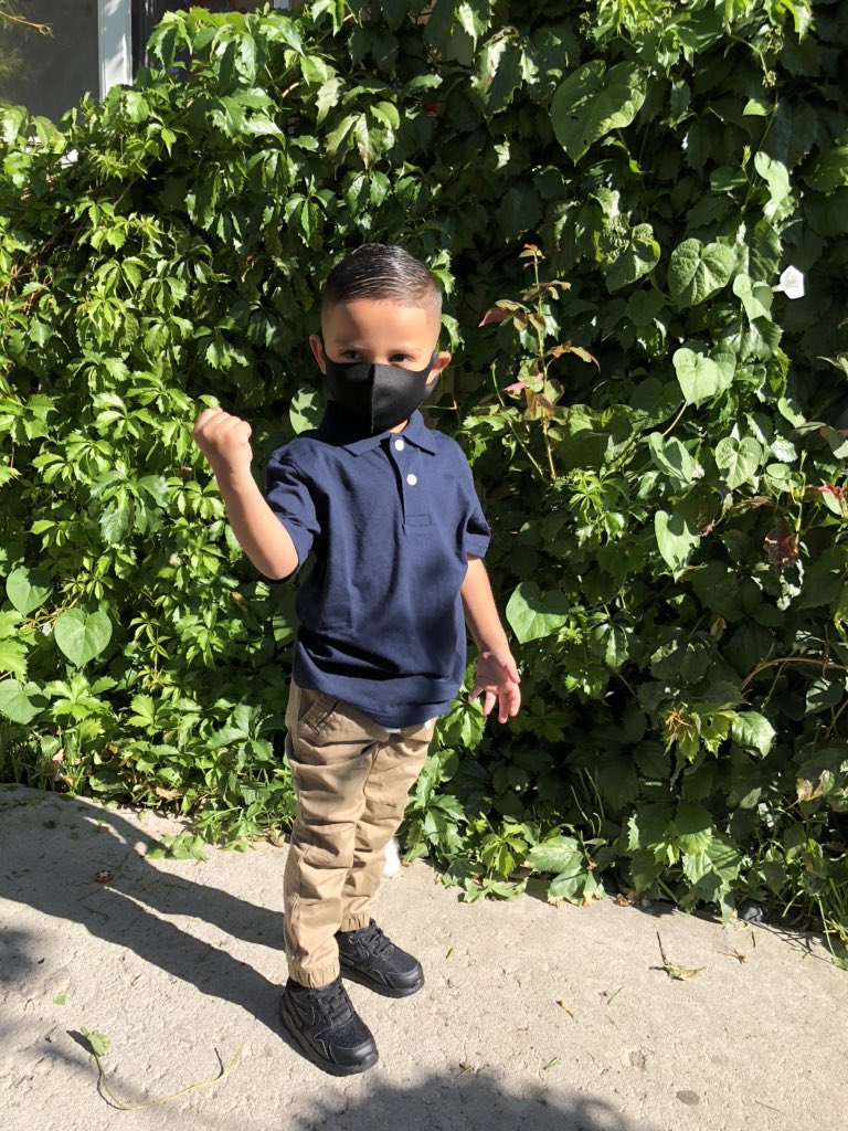 _itzoo's tweet photo. Leo’s first day of school 😩🦁💙 https://t.co/i1kf8xMEi6