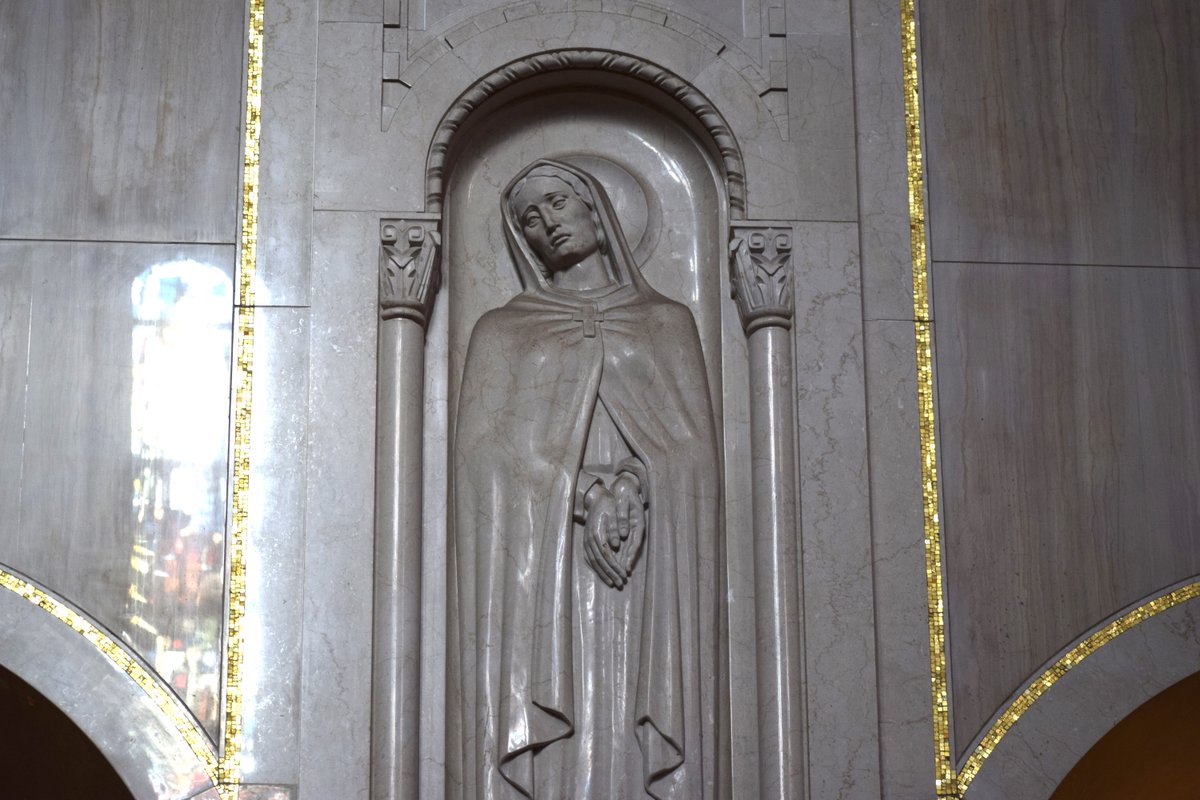 MarysShrine's tweet photo. "O God, who console the sorrowful and who mercifully accepted the motherly tears of Saint Monica for the conversion of her son Augustine, grant us, through the intercession of them both, that we may bitterly regret our sins and find the grace of your pardon." #catholic #basilica https://t.co/MwG4IdS8n4