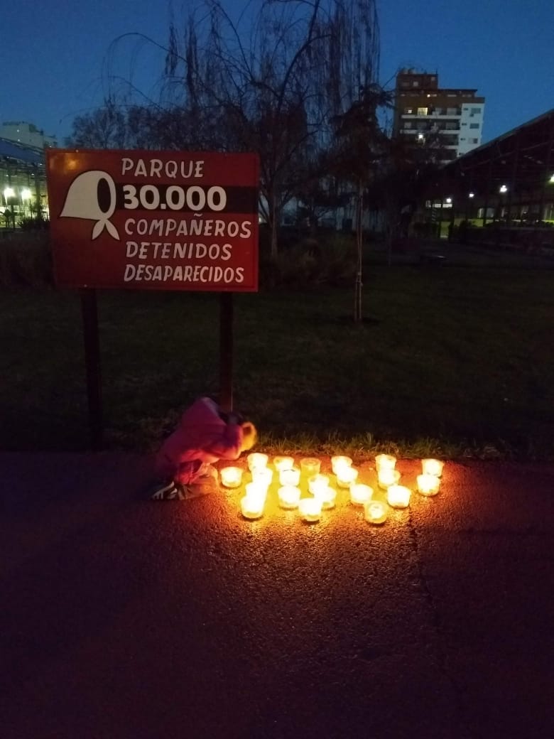 presenteradio's tweet photo. Esta radio dice Nunca Más. 

Esta radio -la que amamos hacer-, es infinita.

#100AnosDeRadio https://t.co/VcL6TiLBUs