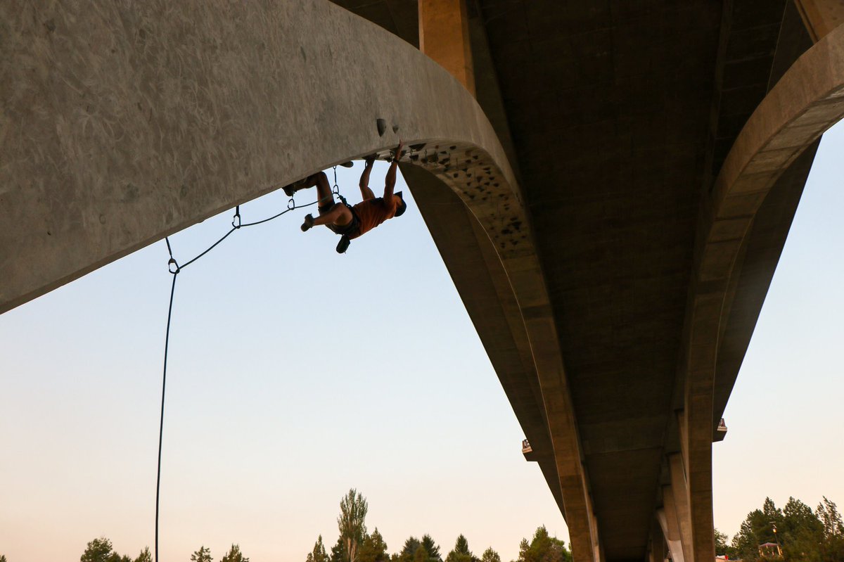 eliseandkelley's tweet photo. The Maple Bridge in Redmond, OR (very close to Bend), hosts a single route up one of its arches that spans over 100 feet. The route is an overhung doozy... but oh so rad! Nice change of pace from the average Smith Rock adventure. #inBend #PNW #ClimbOR https://t.co/6PSqoVYoRz