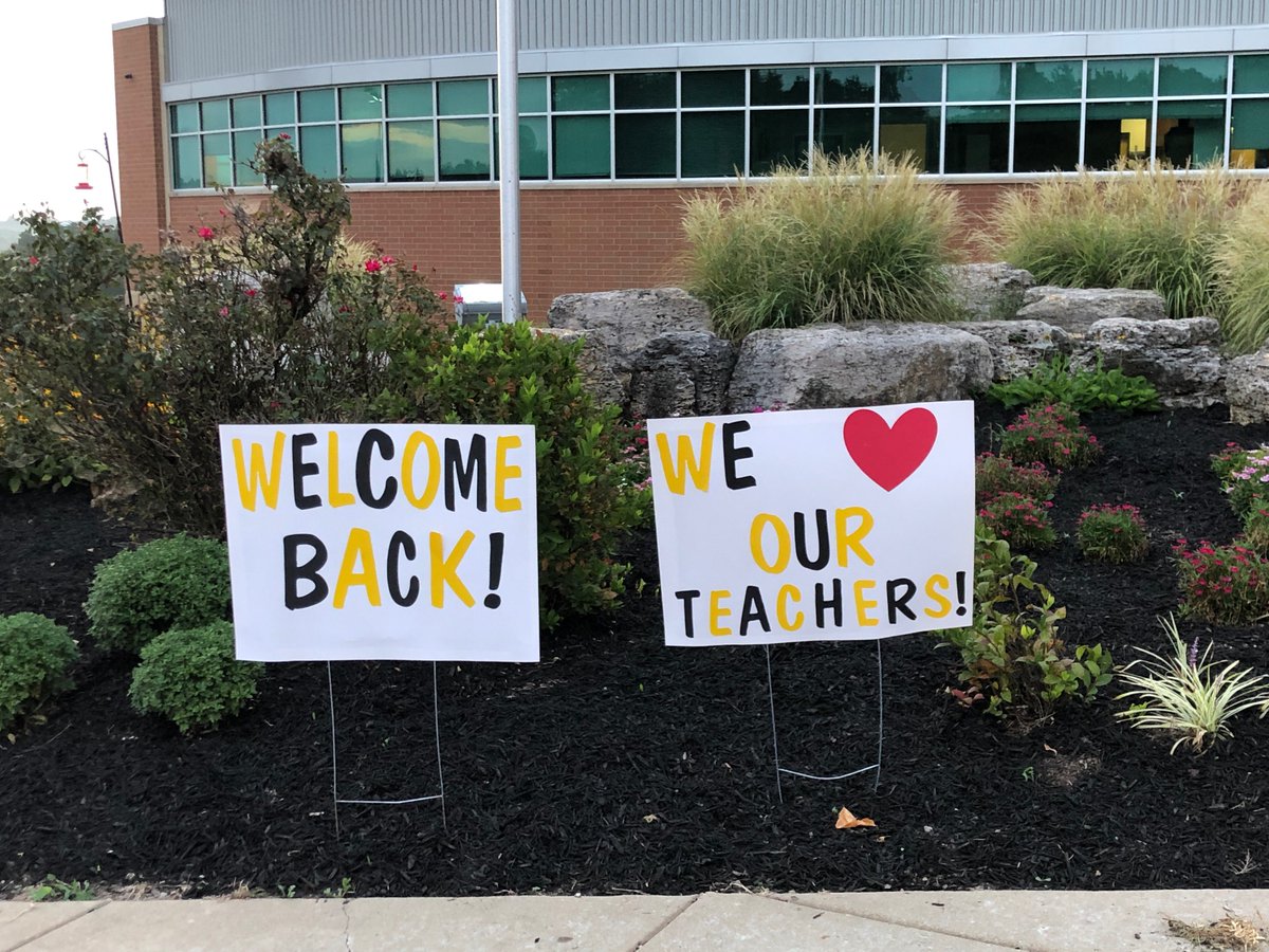 club_antonia's tweet photo. Welcome back AMS Bulls! We hope everyone has a fantastic first day of school! Big thanks to our teachers and staff for all they do. #foxc6firstday https://t.co/sDUz8kIUrk