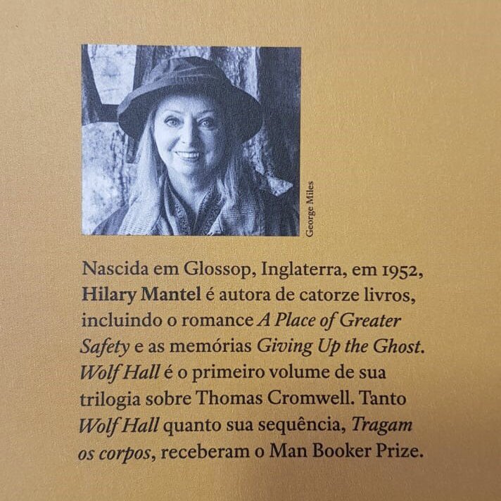 Really pleased to have my portrait of Hilary Mantel used by Todavia Press for the South American editions of her Thomas Cromwell Trilogy. Shout out to @NikkiPalmernova for the hair and make up