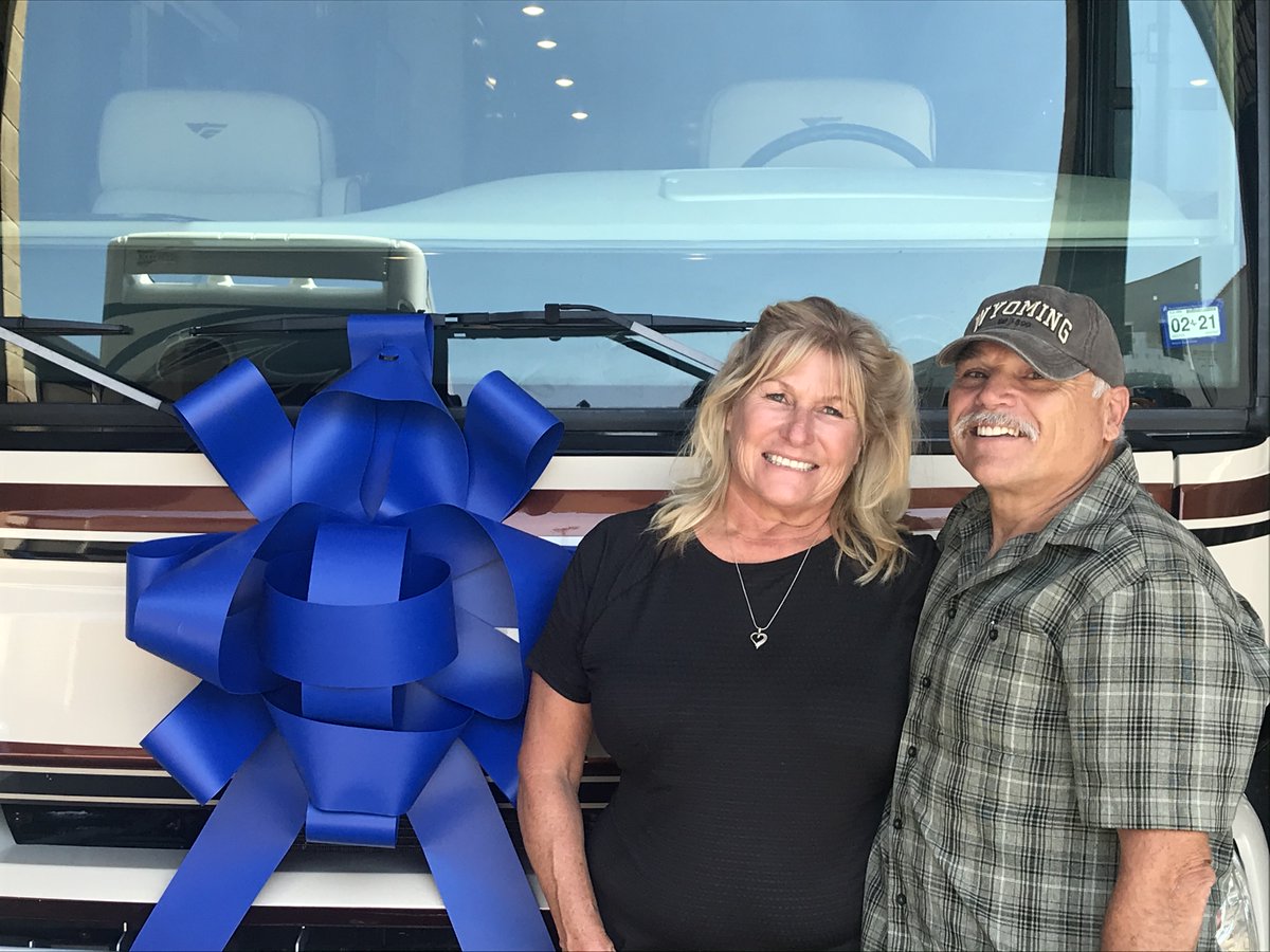 nirvc's tweet photo. Welcome the Croniser Family to our NIRVC Family! Enjoy your Big Blue Bow Day!  #NIRVC #RVingMadeSimple #RVSales #RVStorage #RVService #RVLifestyle #RVing #IndoorStorage #Motorhomes https://t.co/qLTgpHVP2I