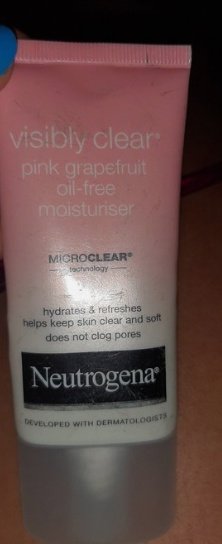 1. Sometimes, your sunburns might sting and whether they do or not, take frequent cool baths, Pat dry (but not completely) your skin, and apply moisturizer to trap the water in your skin to prevent dryness.A good moisturizer you can get is Neutrogena oil free moisturizer.
