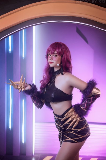 Just remind you about my K/Da Evelynn cosplay 👾 &mdash;&mdash;&mdash;&mdash;&mdash;&mdash;&mdash;&mdash;&mdash;&mdash;&mdash;&mdash;&mdash; Do you like the new LOL Girls skins? I<a href="/tag/lol"class="tags"><span>#lol</span></a><a href="/tag/cosplay"class="tags"><span>#cosplay</span></a><a href="/tag/leagueoflegends"class="tags"><span>#leagueoflegends</span></a><a href="/tag/kda"class="tags"><span>#kda</span></a><a href="/tag/kdaevelynn"class="tags"><span>#kdaevelynn</span></a>