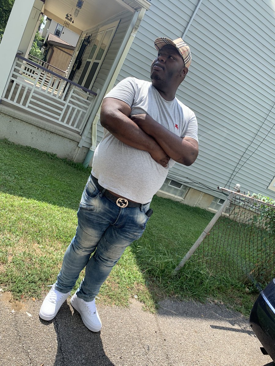ripxtraman's tweet photo. She said she love me dog 🤔 to tell the truth I wouldn’t believe the bitch if she showed me proof 🤷🏾♂️🆕🆒 #LLJX #LLHamm #RIPTUGGA 💜 https://t.co/W1uZmeuhFe
