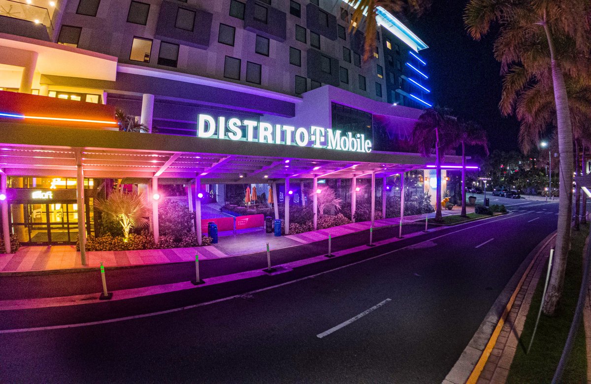 As a brand, we're all about magenta, but there are times when other colors should shine... yesterday was one of them. <a href="/TMobile/">T-Mobile</a> HQ &amp; venues were lit up in purple &amp; gold for #WomensEqualityDay &amp; the 100th anniversary of the 19th amendment being signed into law. #forwardintolight