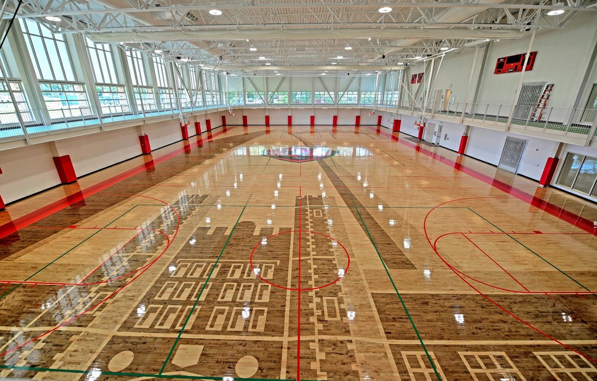 KevinDux4's tweet photo. 💯

Let's not forget about the incredible practice gym that many D1's would love to have, a four year old state of the art rec center, and of one of the top campuses in the country. https://t.co/Gd4R2hiVU0