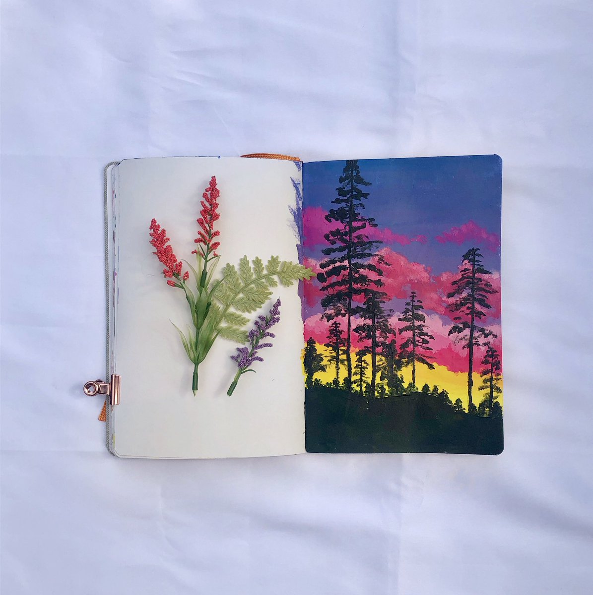 upthewazu's tweet photo. The finished picture and close up
#painting #acrylic #acrylicpainting #acrylicpaint #traditionalart #aesthetic #aestheticart #landscape #landscapeart #landscapepainting #simplelandscape #tree #treescape #sunset #sunsetsky #sunsetpainting #sketchbookart #sketchpainting https://t.co/Wg3JHP3Ln5