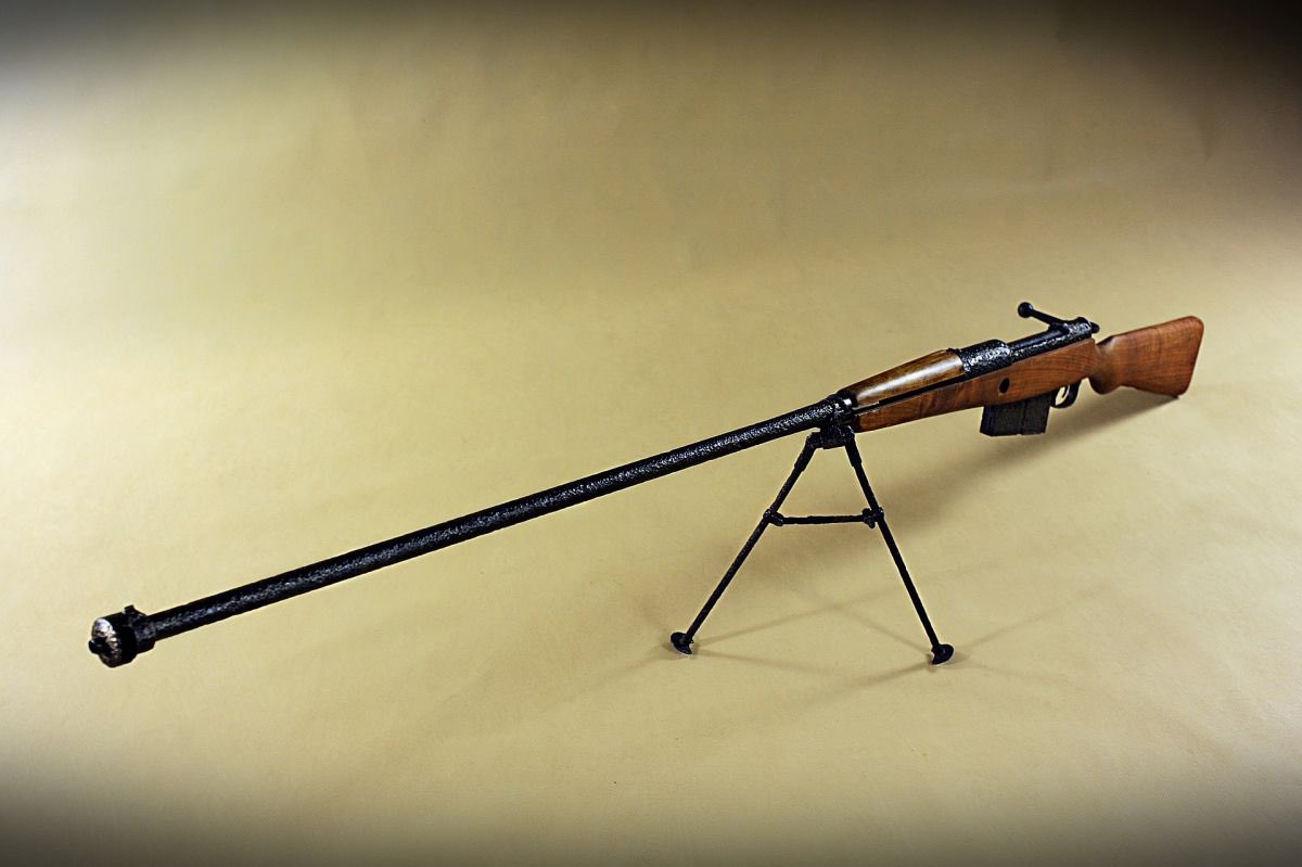 Polish Military TOTD: kb wz. 35 was an antitank rifle designed by the talented Józef Maroszek in 1935. It had a muzzle velocity of almost 4200 fps and proved very effective against Nazi armor.  @MikePerryavatar  @KrzysztofCam  @SilenceInPolish  @policies4poland  @I_W_M  @OctaneJames